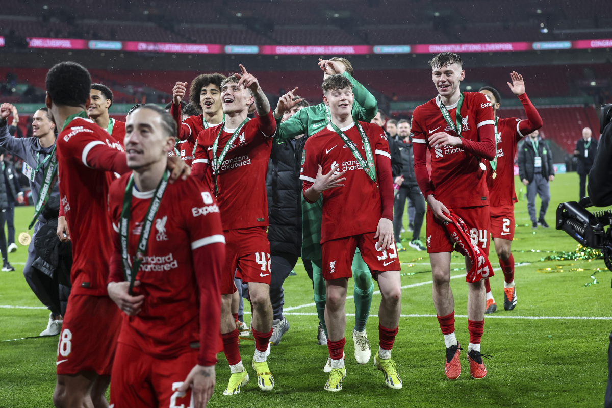 kaiyun-拜仁前途光明！，西亚卡姆新星刷新纪录表现突出引发球迷热议-kaiyun