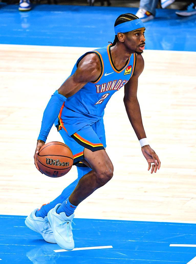 kaiyun sports-西亚卡姆在RNG比赛中夺冠，持续失利引发热议！赛场气氛高涨-kaiyun sports