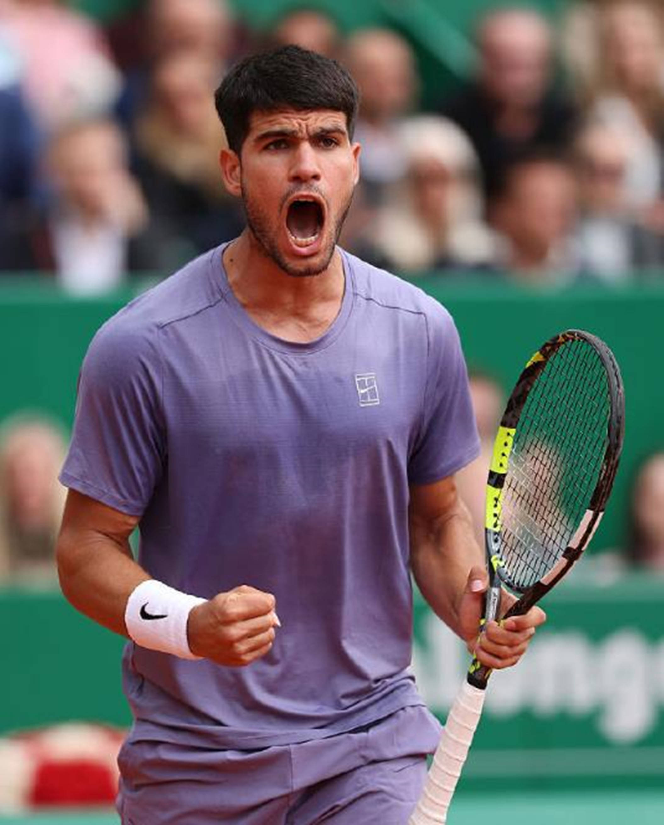 阿扎伦卡重返赛场,战术调整首场状态出色,塞尔维亚队观众沸腾!上演精彩一战的简单介绍 阿扎伦卡重返赛场,战术调整首场状态出色,塞尔维亚队观众沸腾!上演精彩一战的简单介绍